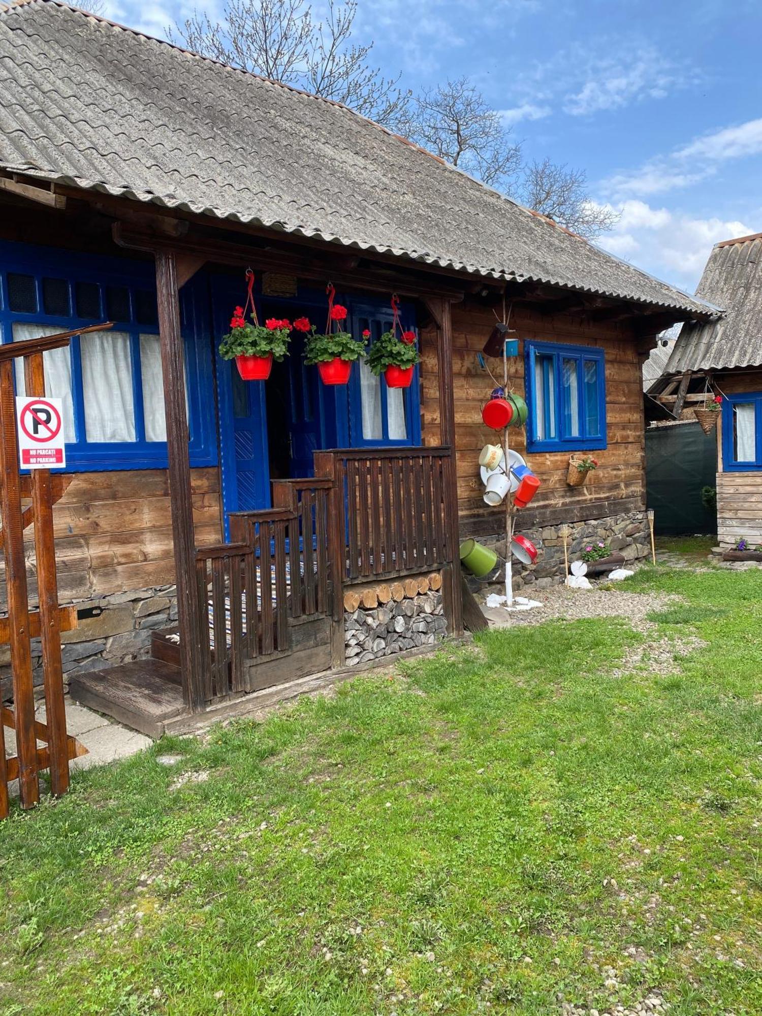 Отель Casuta Tivadar Breb Экстерьер фото
